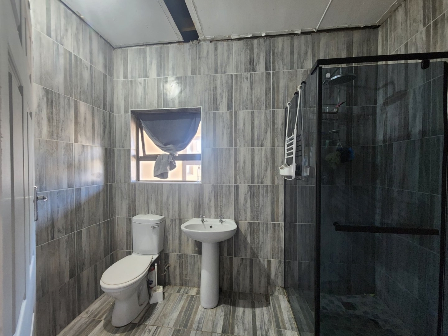 3 Bedroom Property for Sale in Pacaltsdorp Western Cape